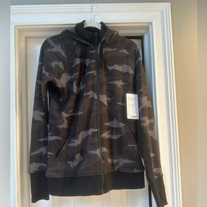 Athleta triumph printed cano hoodie in long tall. Never been worn.